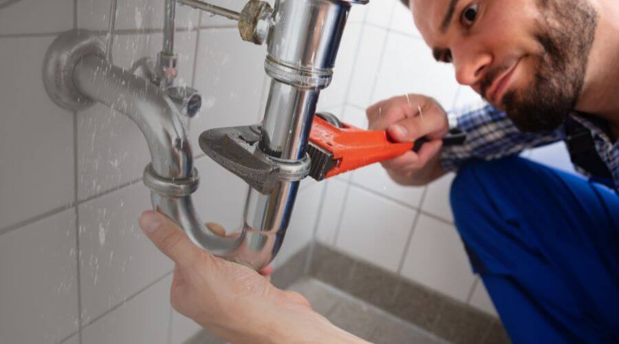 Expert burst pipe repair services in Leroy, MI